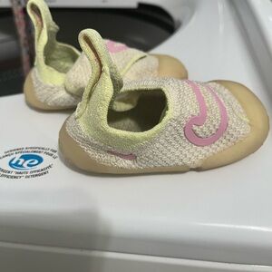 Nike Swoosh I sneaker. Pink/Yellow size 6